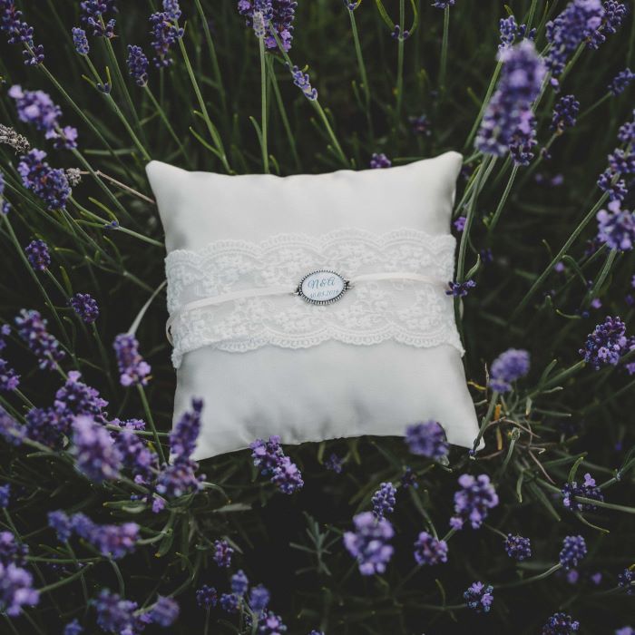 Ring pillow