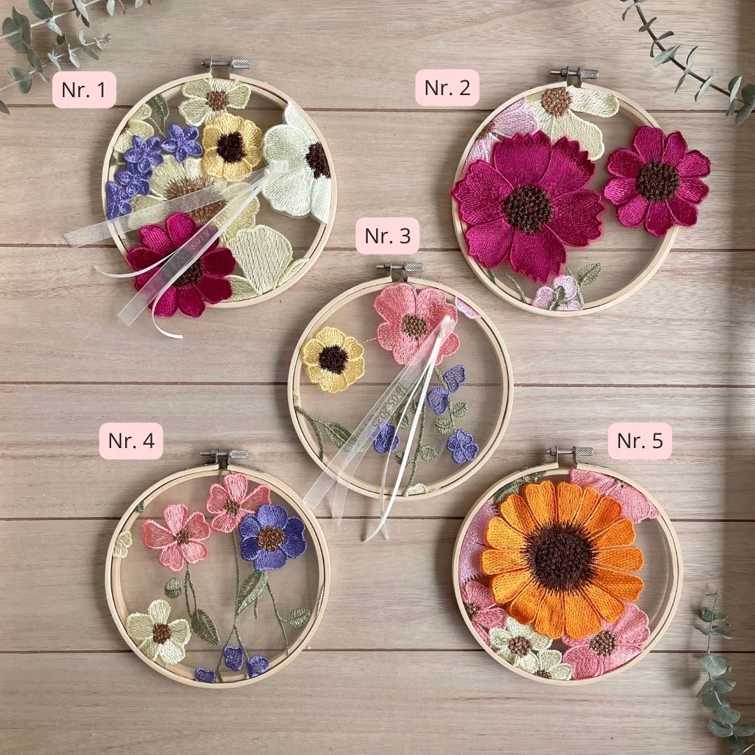 Ringkissen Stickrahmen im Wildblumenstil | 3D-Blumen | Limited