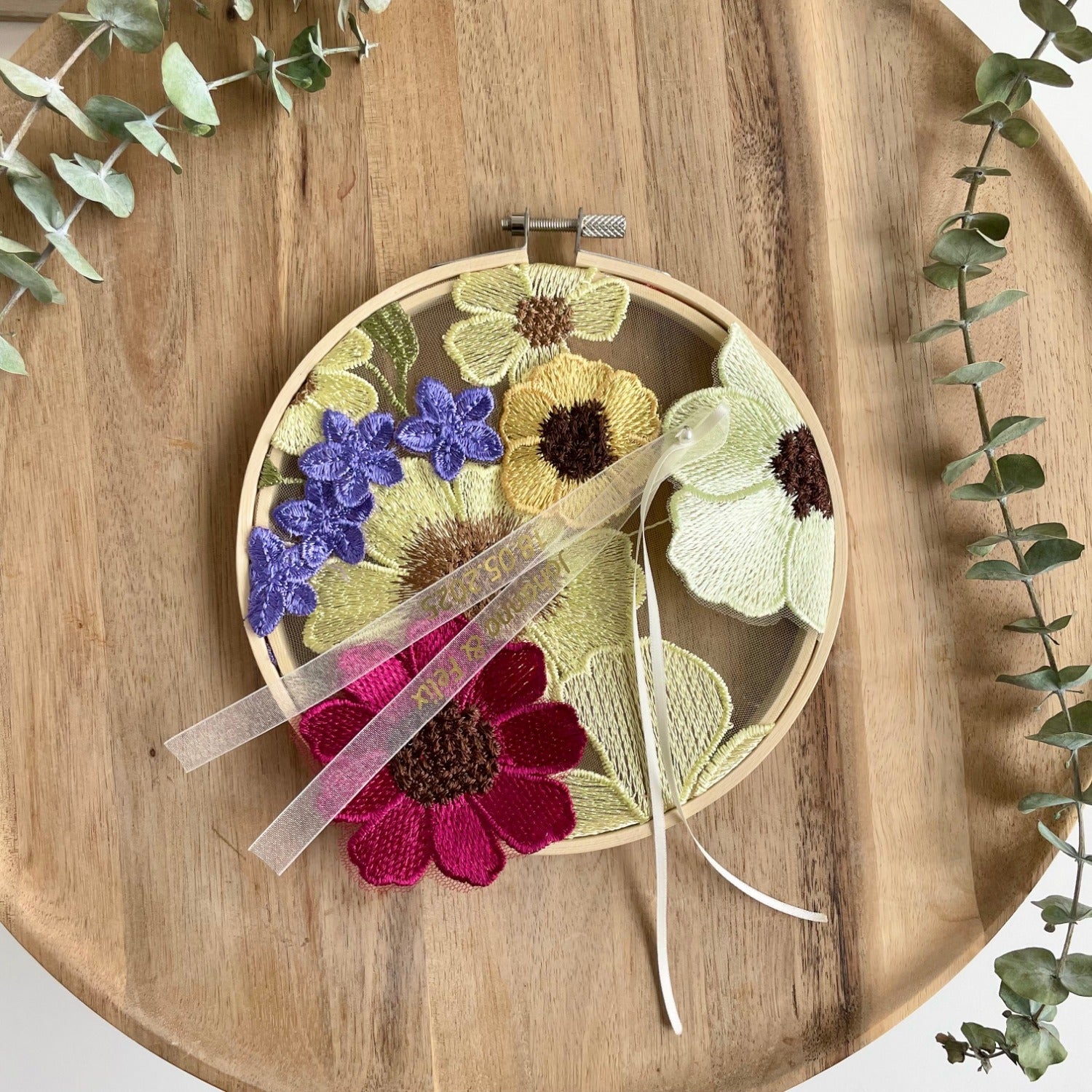 Ringkissen Stickrahmen im Wildblumenstil | 3D-Blumen | Limited