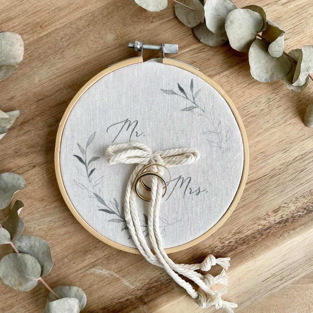 Ringkissen Stickrahmen Ava | Mr & Mrs
