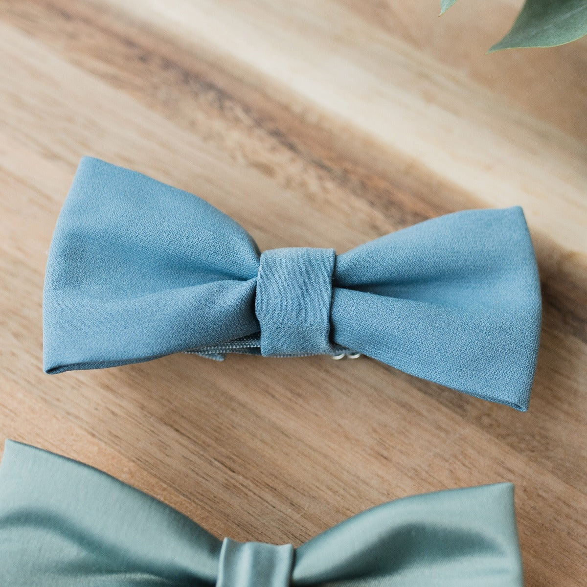 Fliege jeansblau