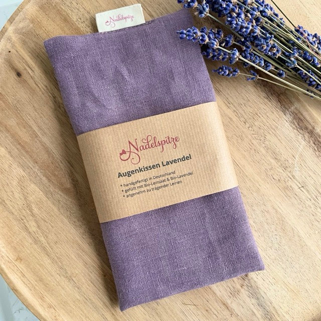 Sleep mask with lavender