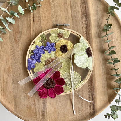 Ringkissen Stickrahmen im Wildblumenstil | 3D-Blumen | Limited