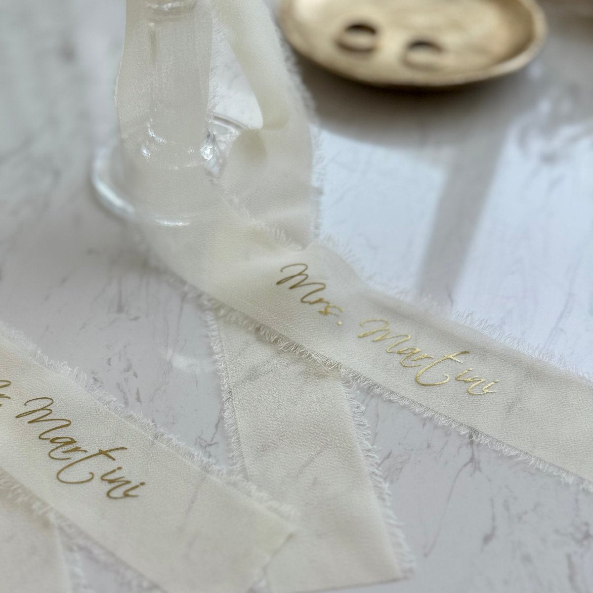 Schleife personalisiert aus Chiffon | zur Hochzeit | Tischdeko