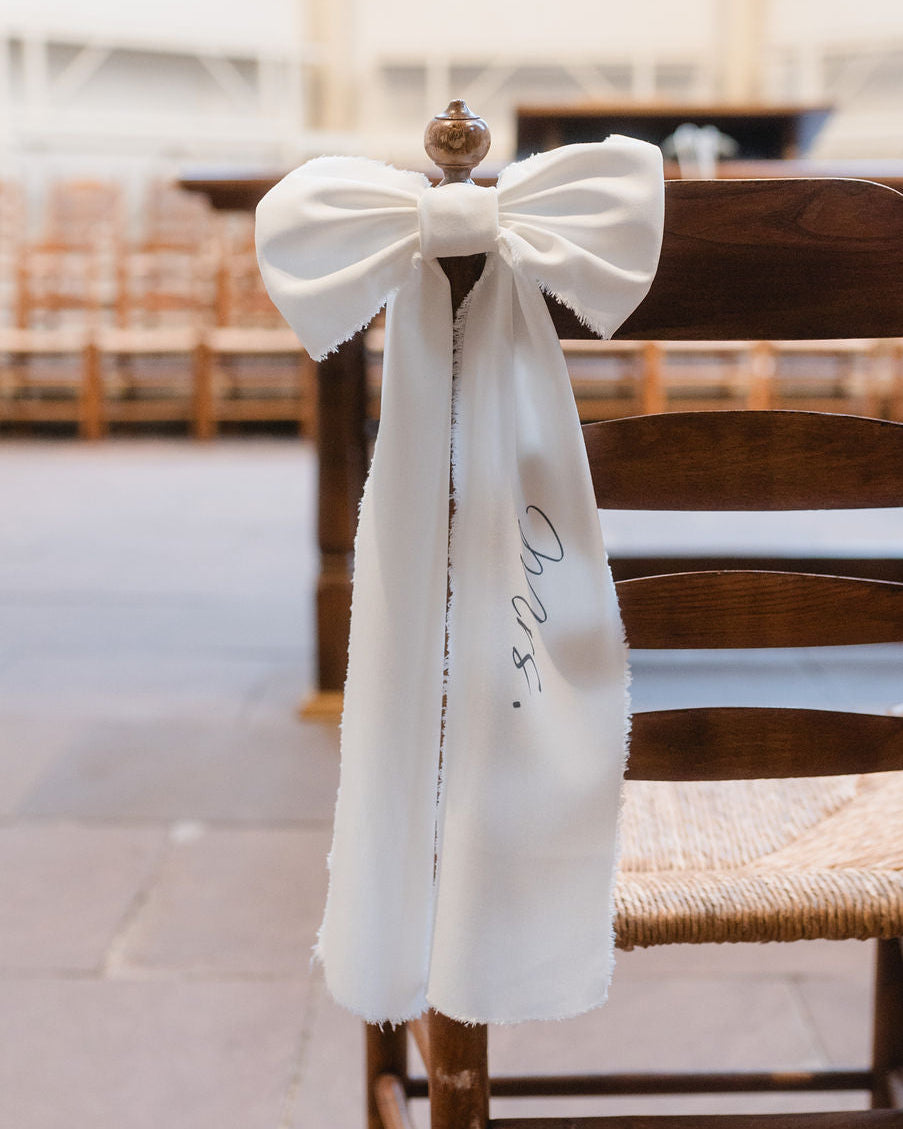 Stuhlschleife-Hochzeit-Braut