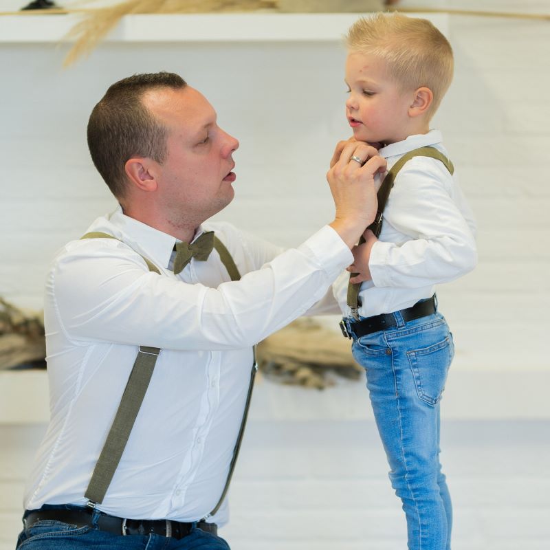 Vater Sohn Hochzeit Hosenträger oliv grün